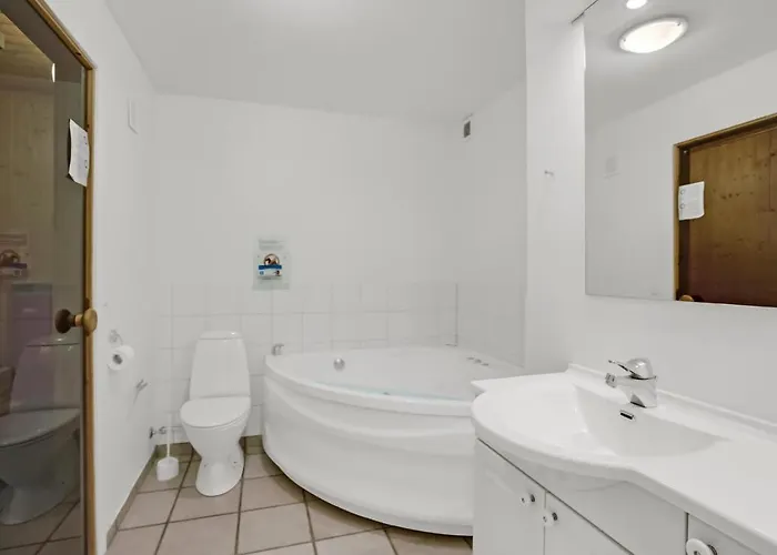 3 Bedroom Beautiful In Prázdninový dům *